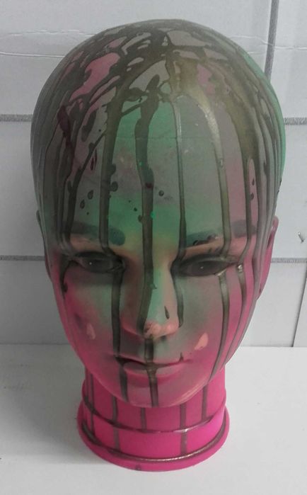 Busto feminino pop art. Colectores.