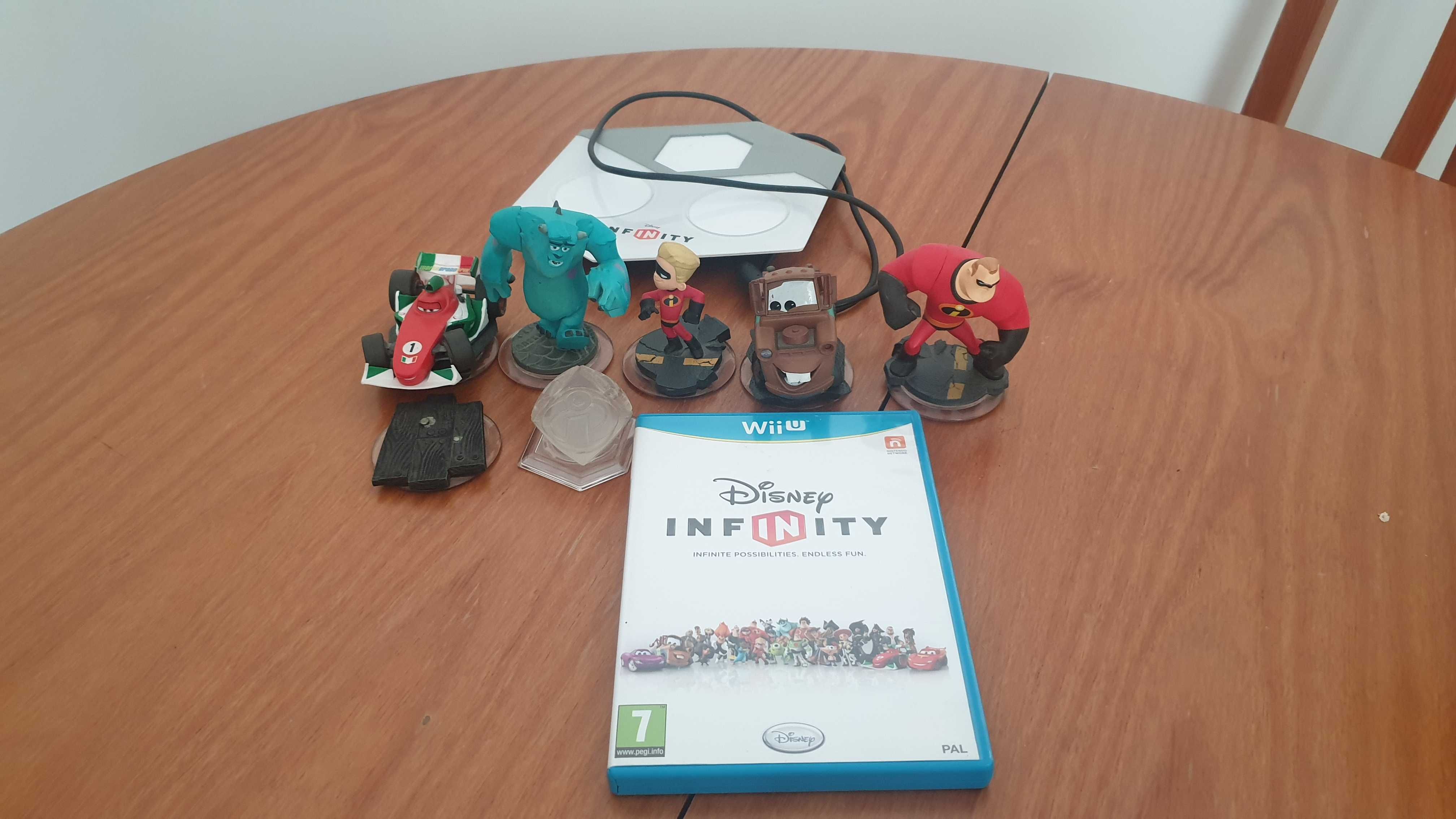 Disney Infinity Wii U com base e personagens