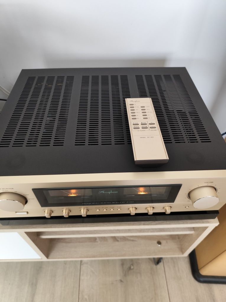Accuphase E-250 idealny