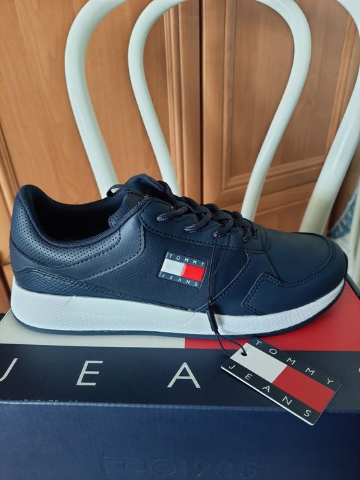 Nowe buty męskie Tommy Hilfiger rozmiar 42