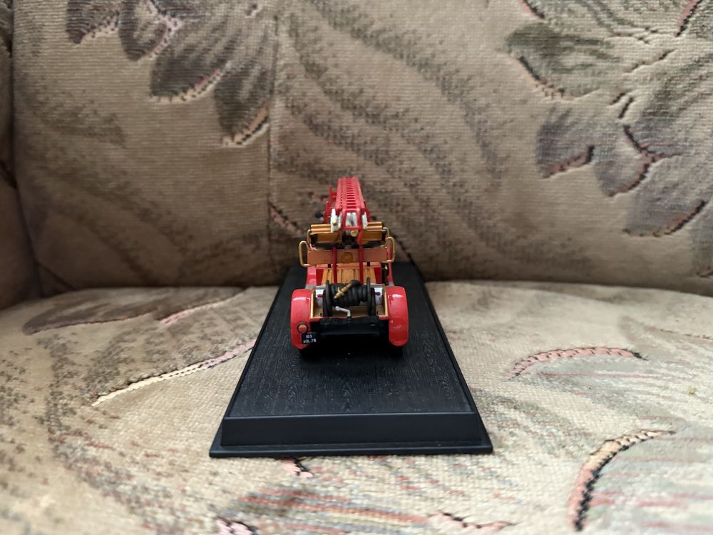 Model Depart Incendie Dion Bouton 1:43