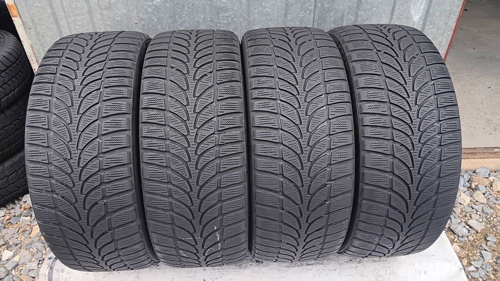 225/45/18 Bridgestone blizzak lm-32