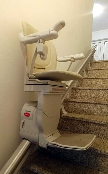 Cadeira Elevador/Elevatoria de Escada STANNAH