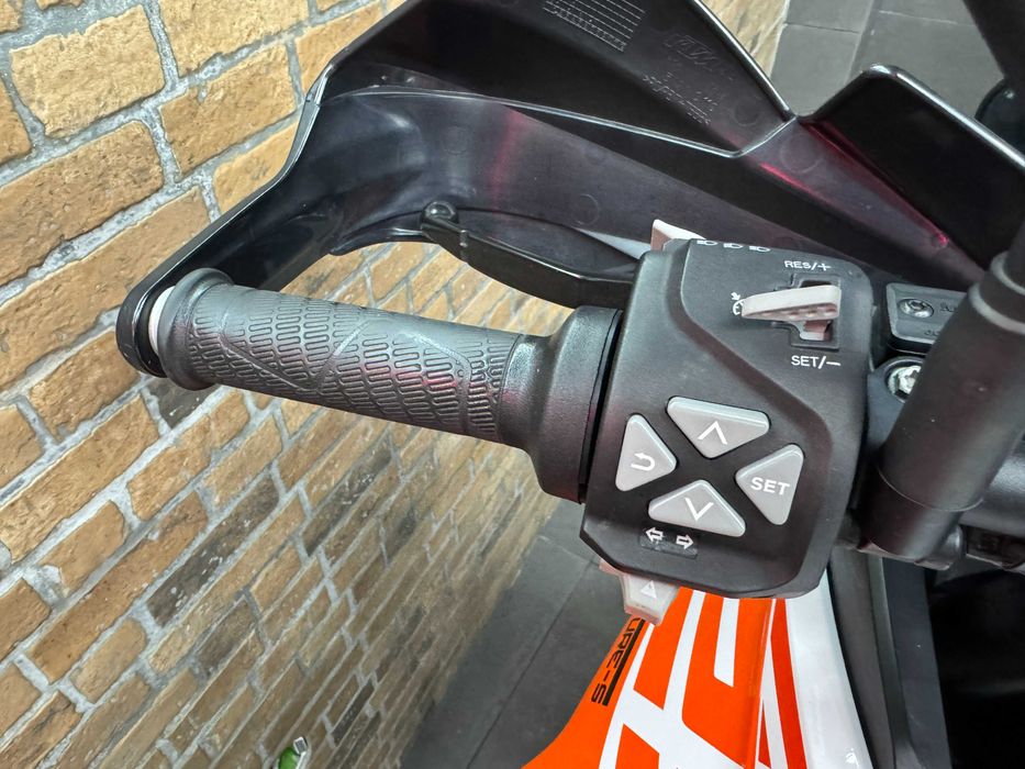 KTM 1290 Super Adventure S NOV 17 37 mil Kms