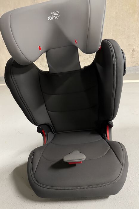 BRITAX RÖMER KIDFIX III M fotelik dla starszaka 15-36 kg