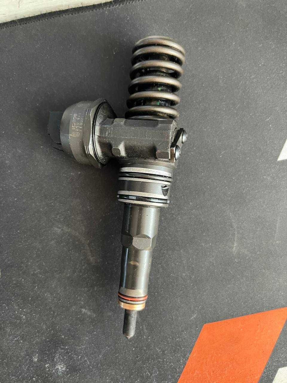 ПРОДАМ форсунка на Audi, Scoda, Volkswagen, 1.9TDI, Bosh 038130073AG