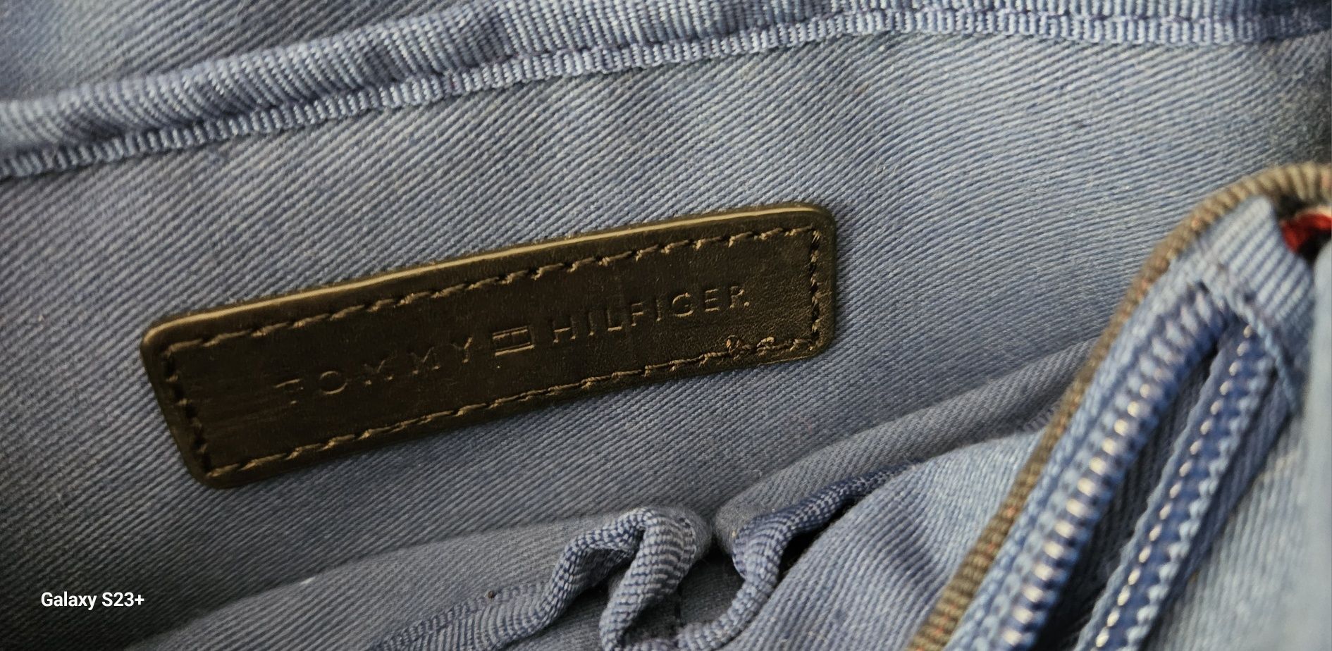 Tommy Hilfiger torebka torba listonoszka czarna oryginał piękna nowa
