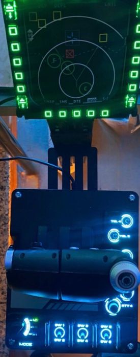 Para venda um Logitech G X56, Thrust Master Cougar MFD e um suporte