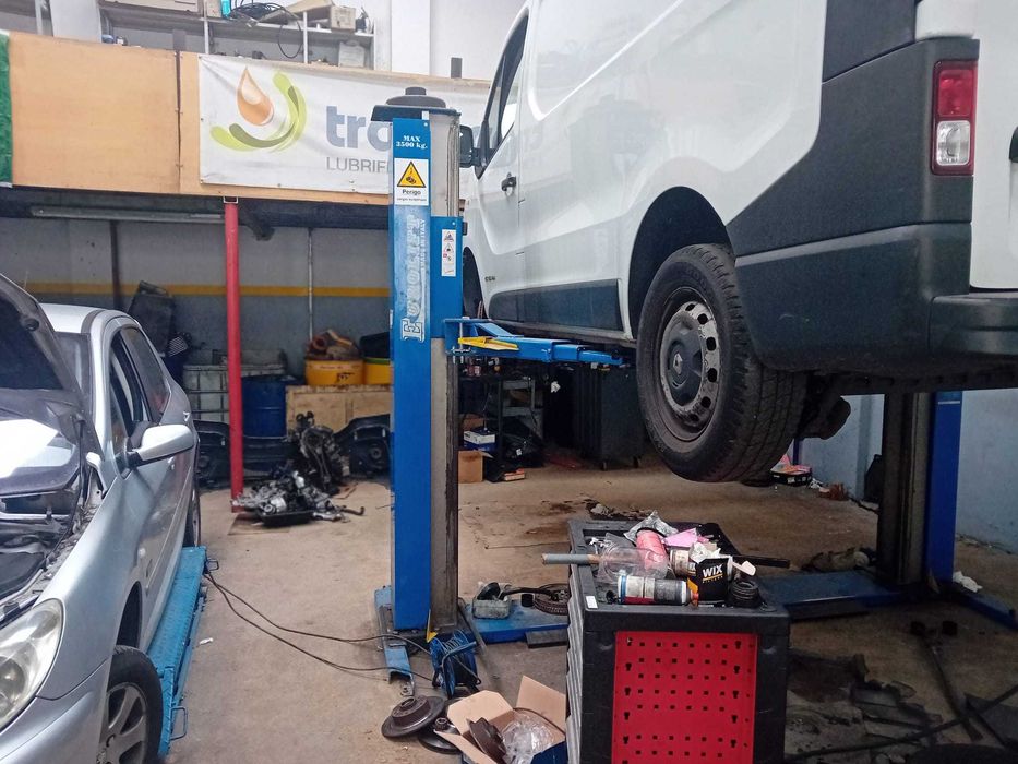 Vendo elevador 2 colunas fuso 3500kgs