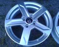 oryginalne felgi nowe r15 suzuki swift hyundai kia 4x100 5j celerio