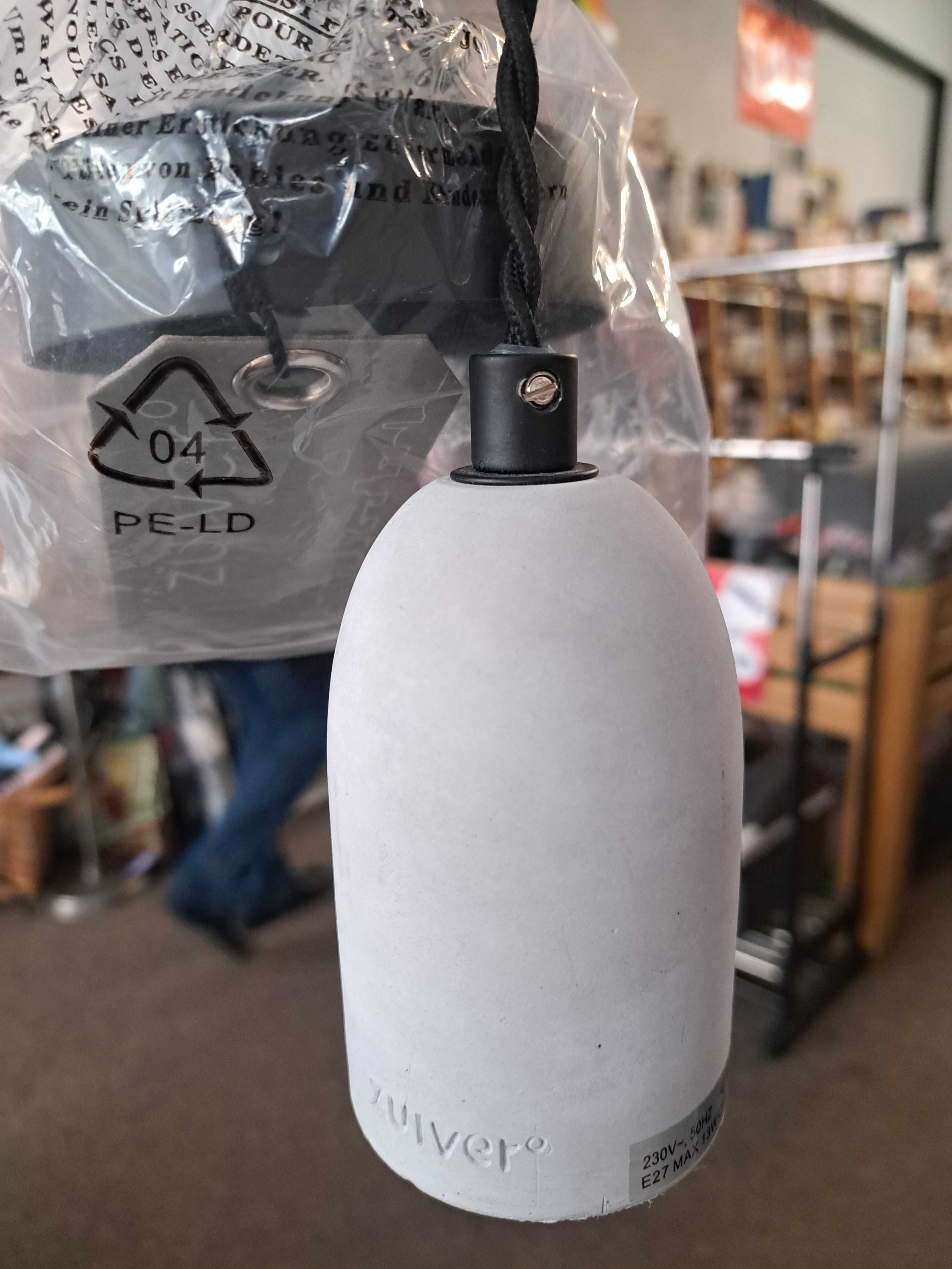 Lampa wisząca ZUIVER - betonowa