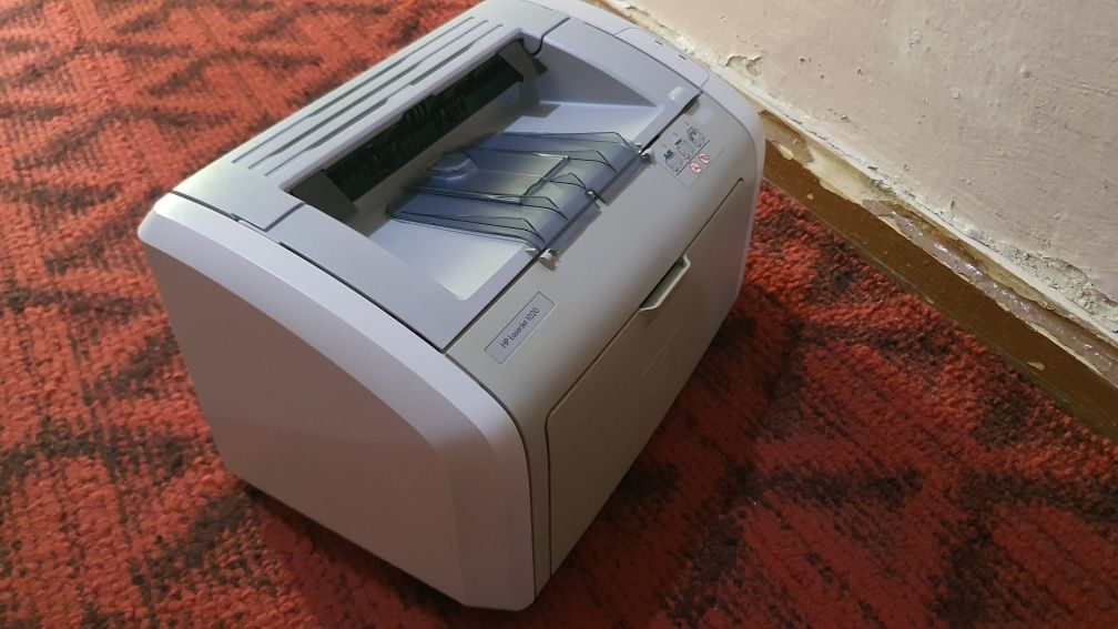 Продається принтер HP 1020