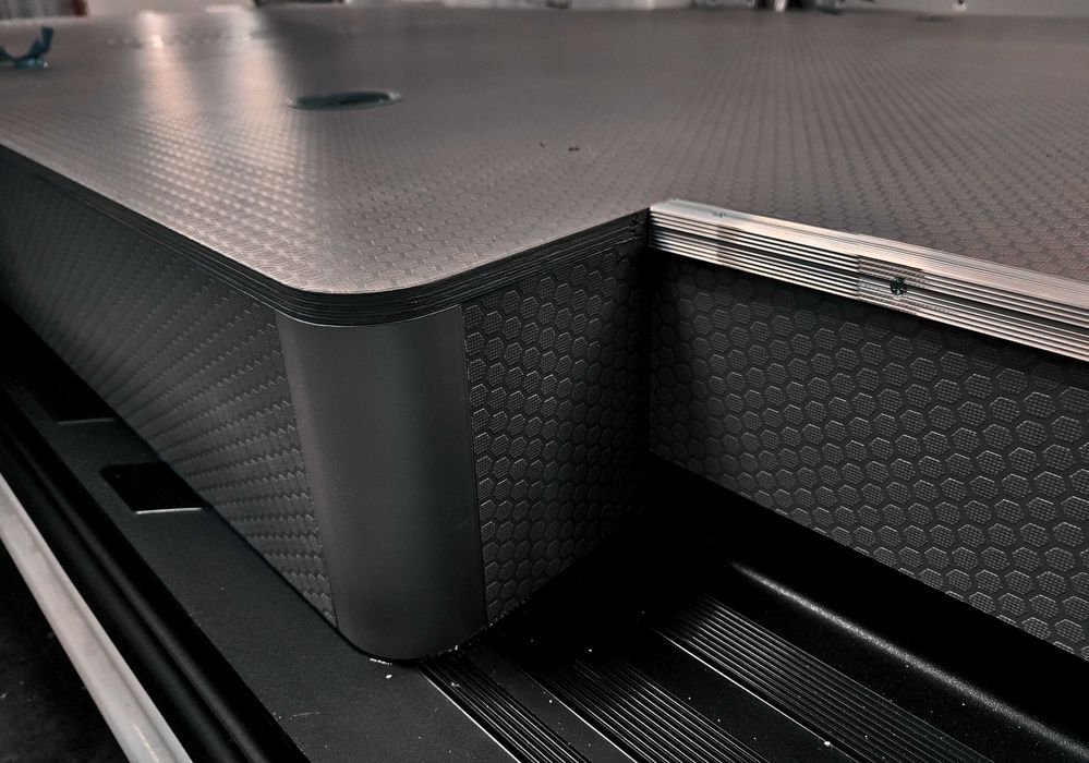 Podłoga antypoślizgowa nv300 L1 / siatka / brąz / 9 mm