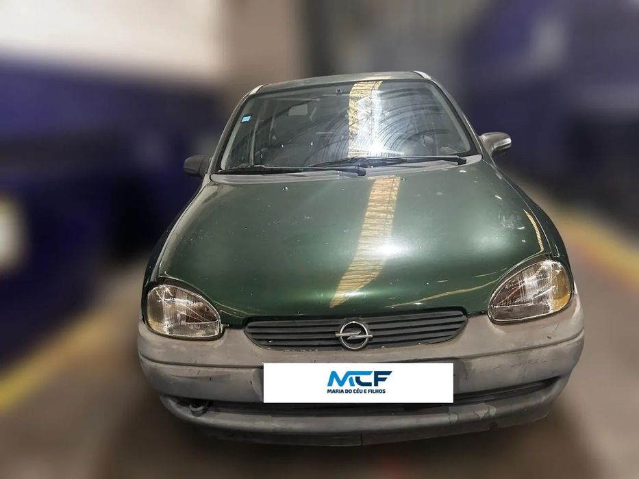 Opel Corsa 1.2i 16v de 2000 para peças