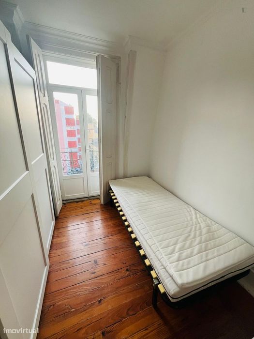 786582 - Quarto com varanda e wc privada -...