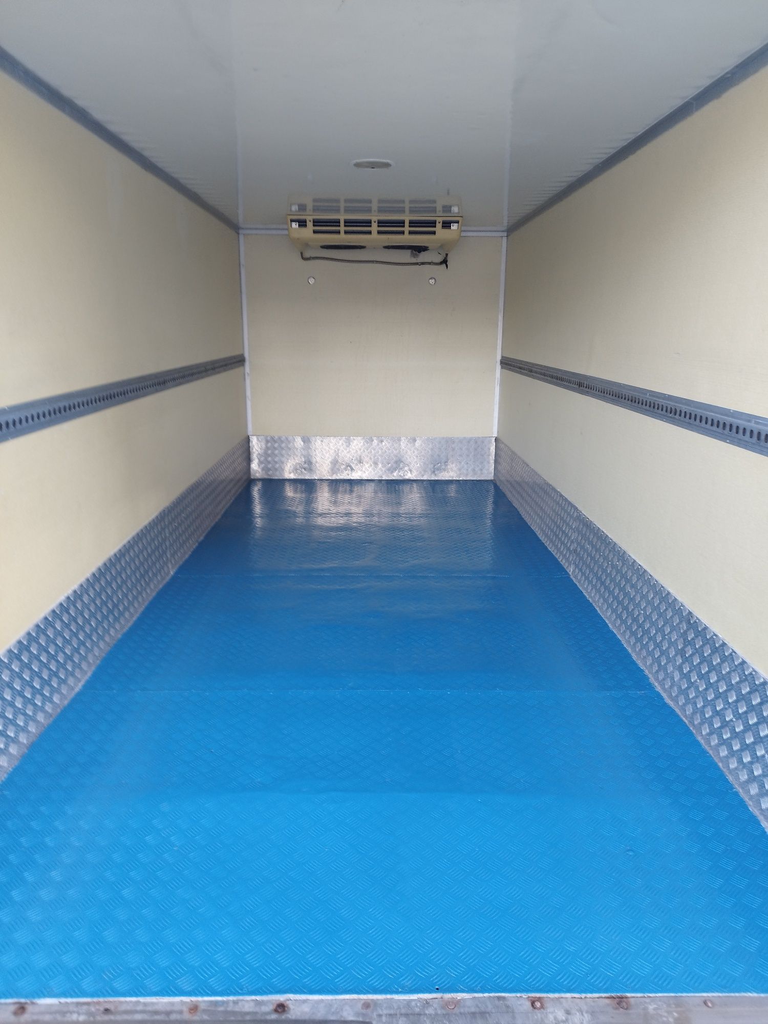 Chłodnia zabudowa kontener 5,00x2,10x2,00 Iveco