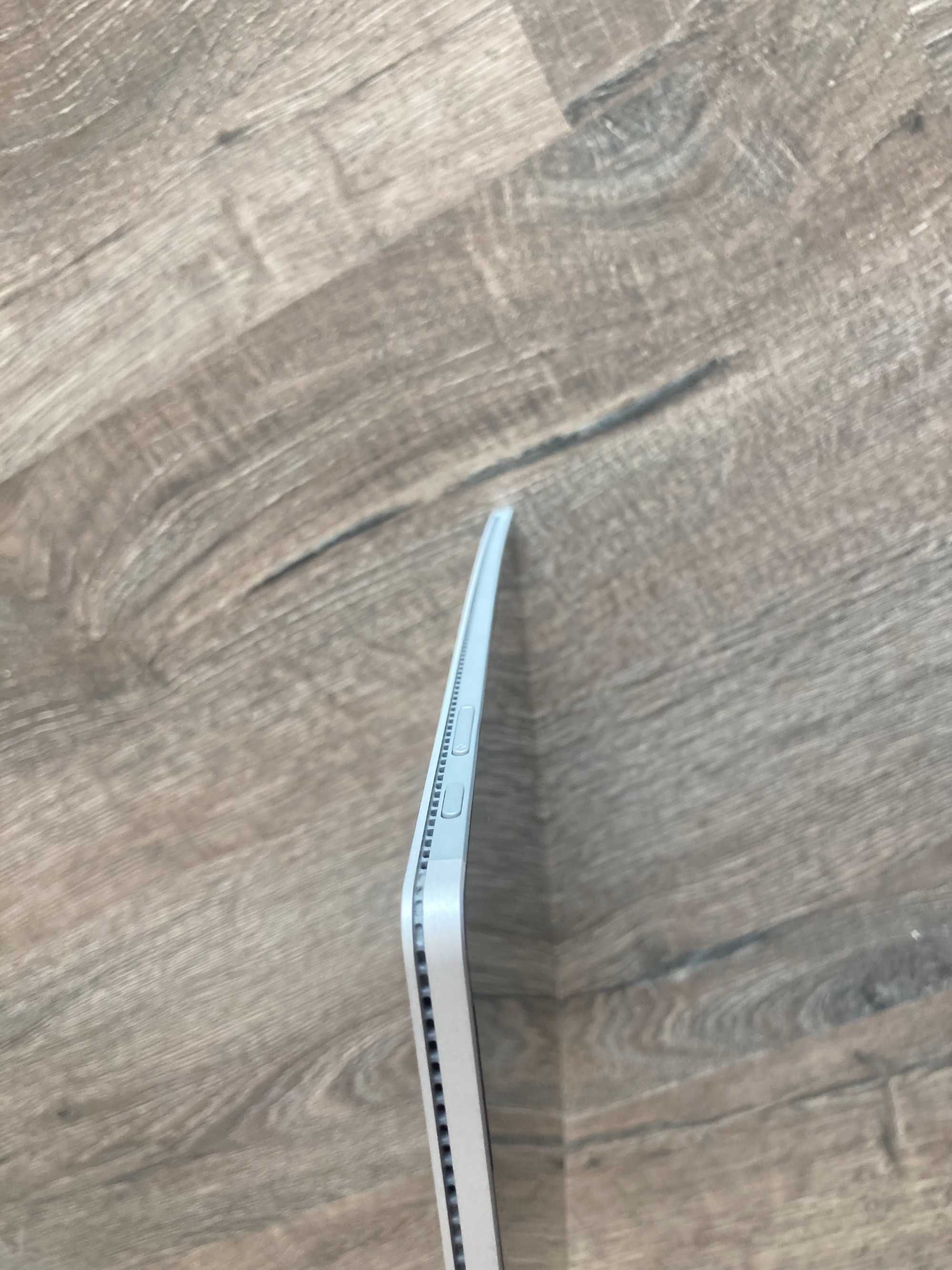 Планшет Microsoft Surface Book 2 13.5" IPS i7, 16GB Windows 10, 11 Pro