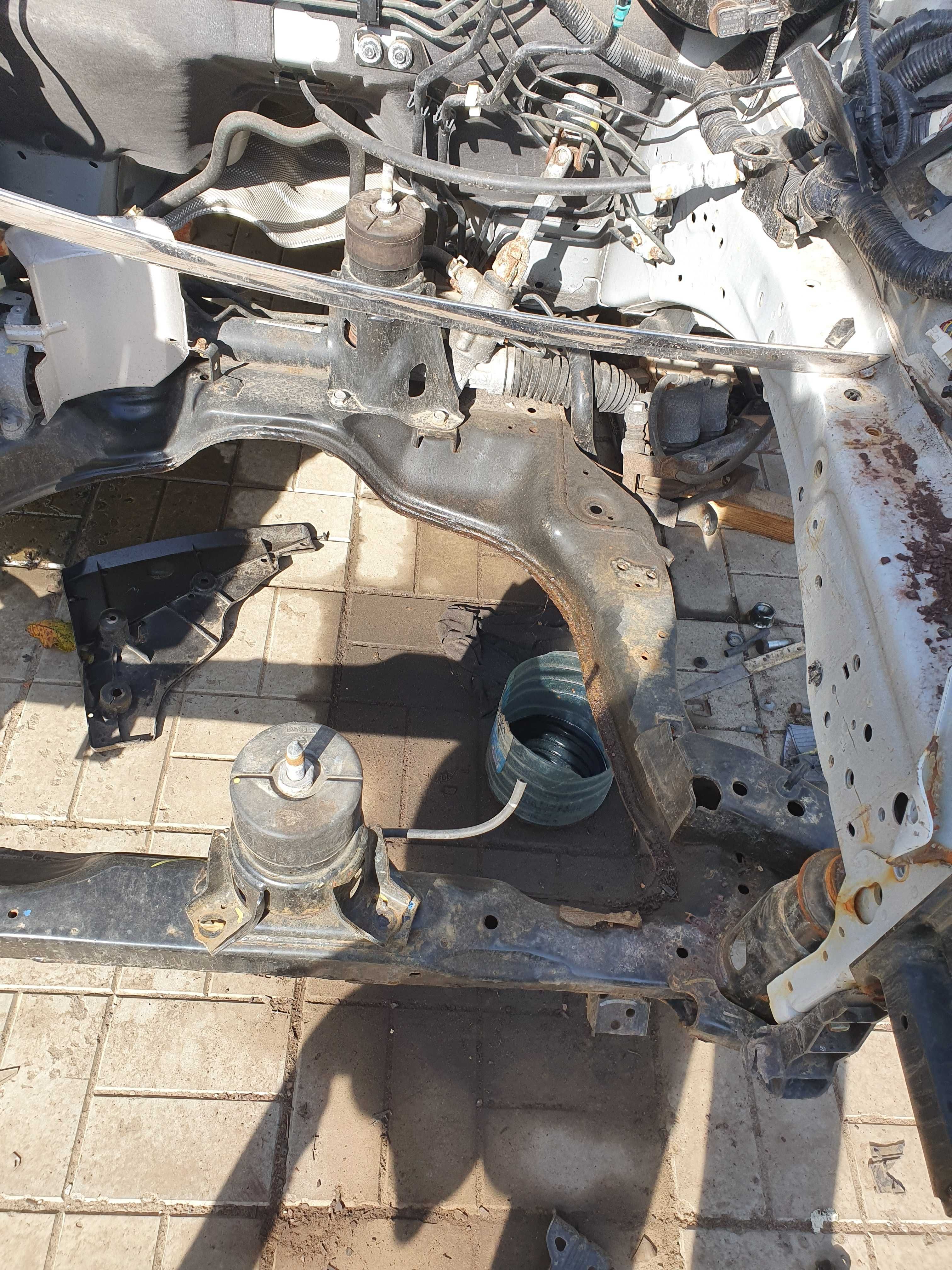 Подрамник задний балка ниссан мурано  murano z52  camry 70 cherokee kl