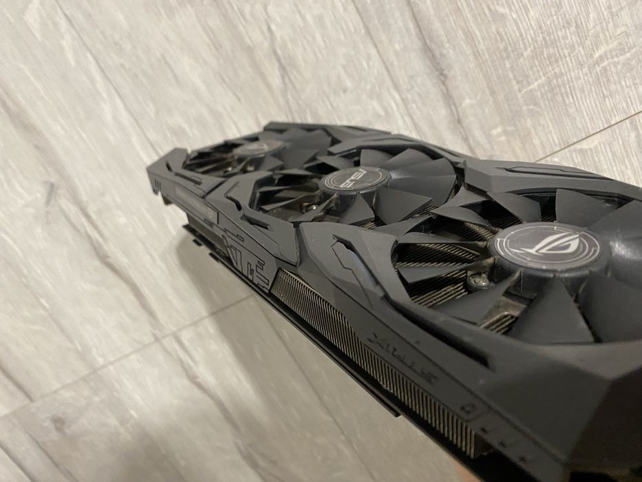 Asus RTX 2080 Ti Strix 11GB — ідеальна робота, не гріється
