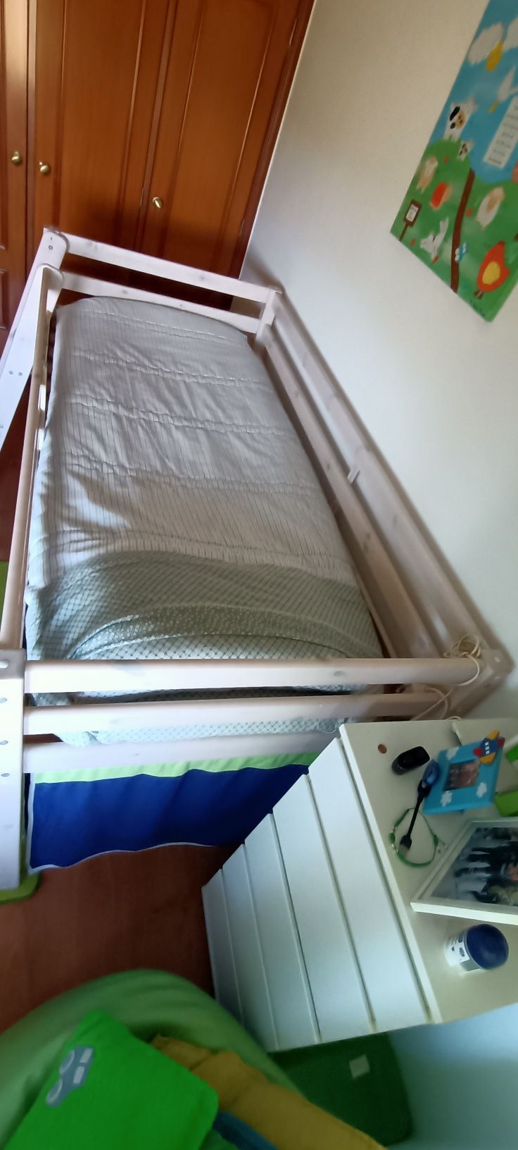 Cama de solteiro/individual