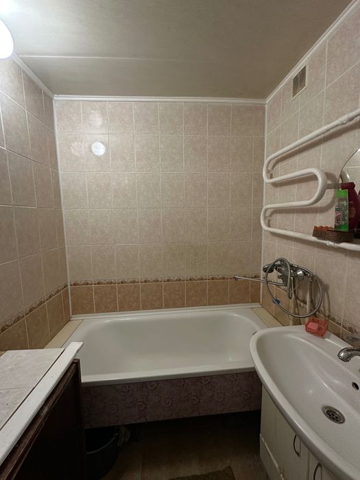 Продам 3-кімнатну квартиру по вул.Аркадія Голуба, б.1, без комісії