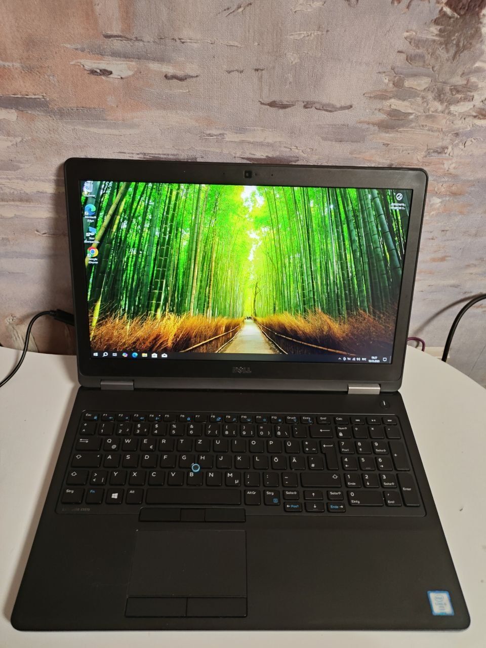 DELL Latitude E5570