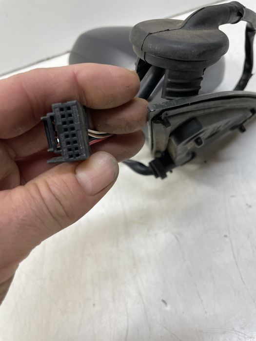 Prawe zewnetrzne lusterko audi a6 c6 7-pin