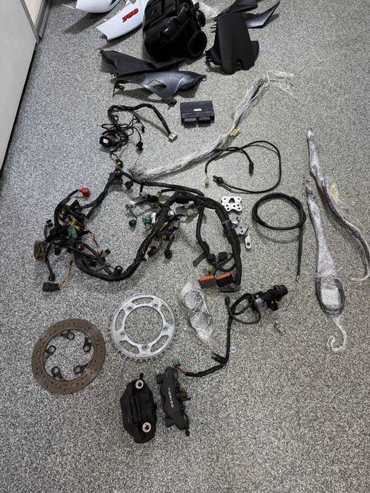 Розборка SUZUKI GSX-R 600 K6 K7 2006-2007