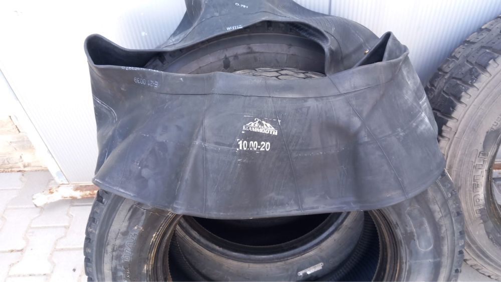 Sprzedam opony Long March 245/70 R19.5