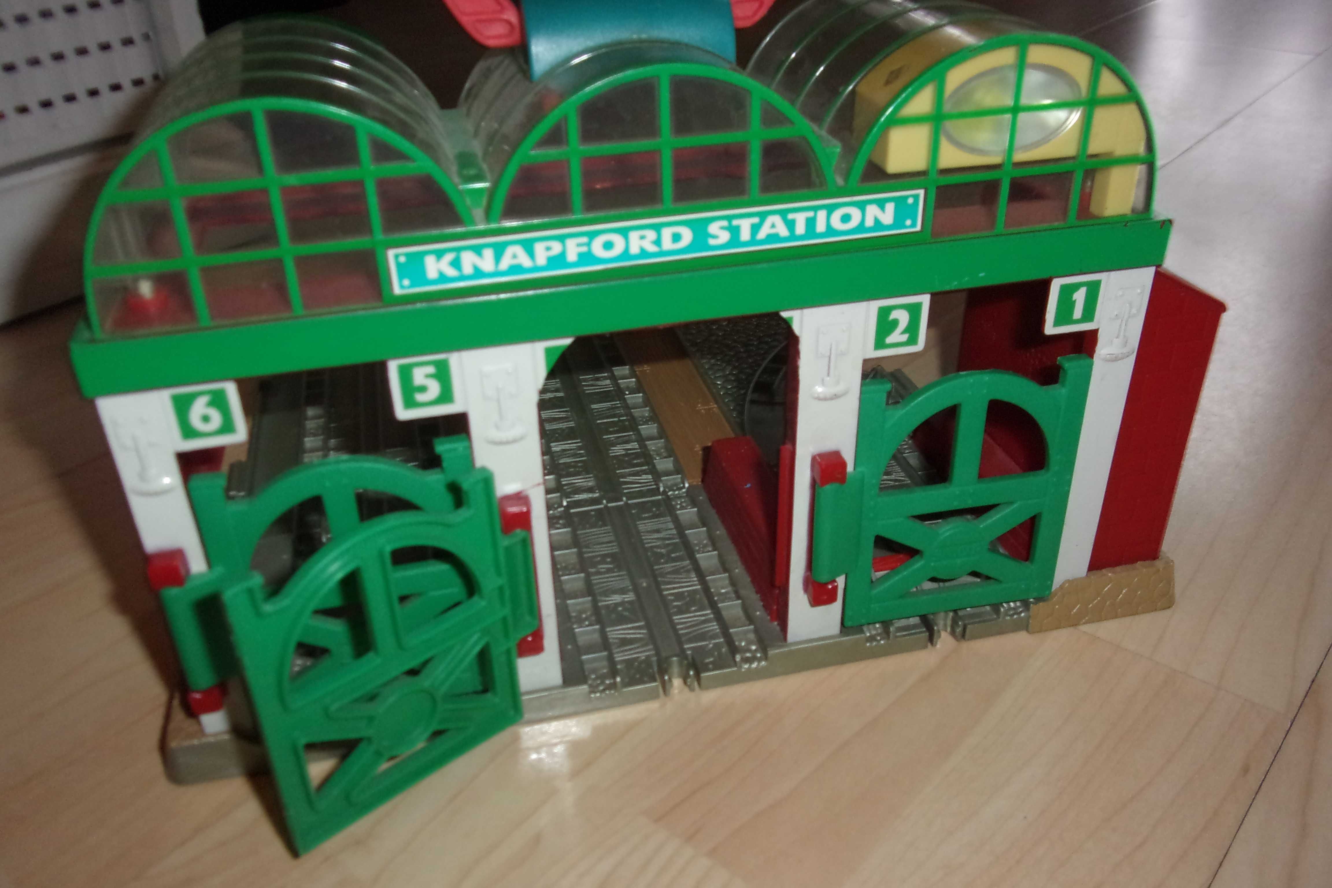 knapford station zajezdnia dworzec take play fisher price