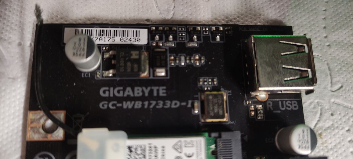 Karta sieciowa GIGABYTE GC-WB1733D-i

Intel Wireless-AC 9260 included