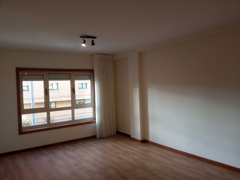 T2 ao hospital Pedro Hispano com lugar de garagem e arrumos!