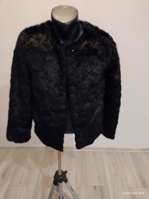 Futerko sztuczne krótkie.