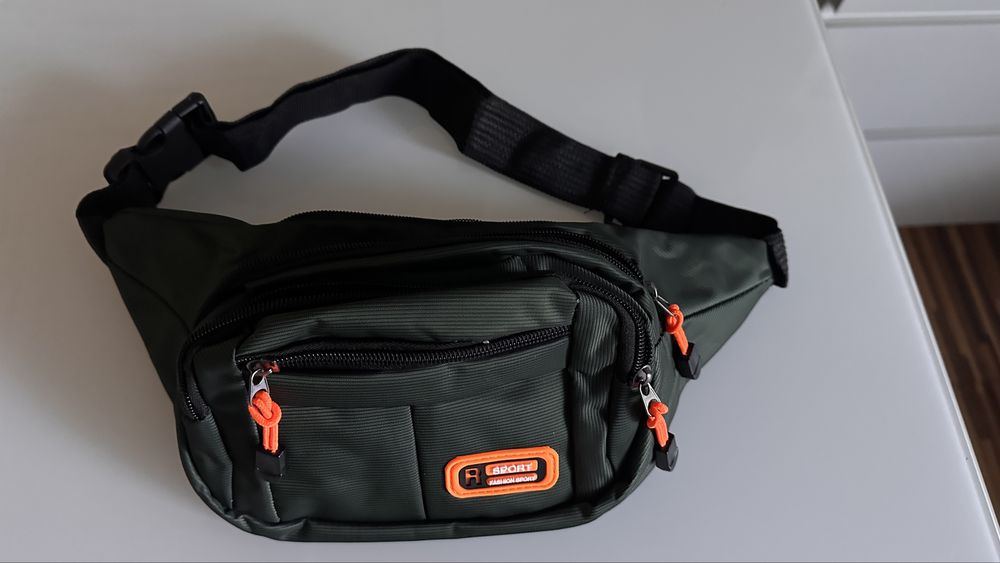 Saszetka meska w zielonym kolorze