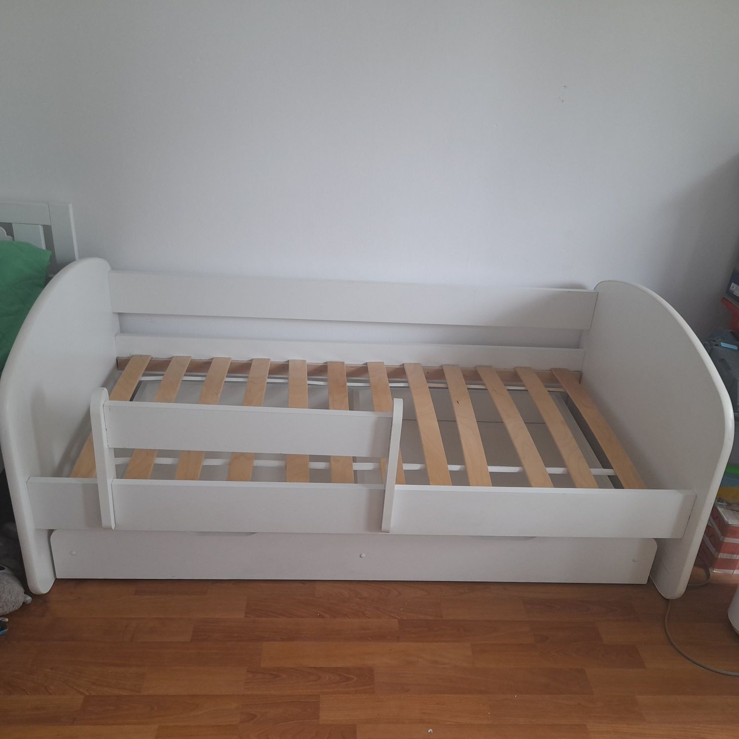 Łóżeczko dziecięce +materac 140x70