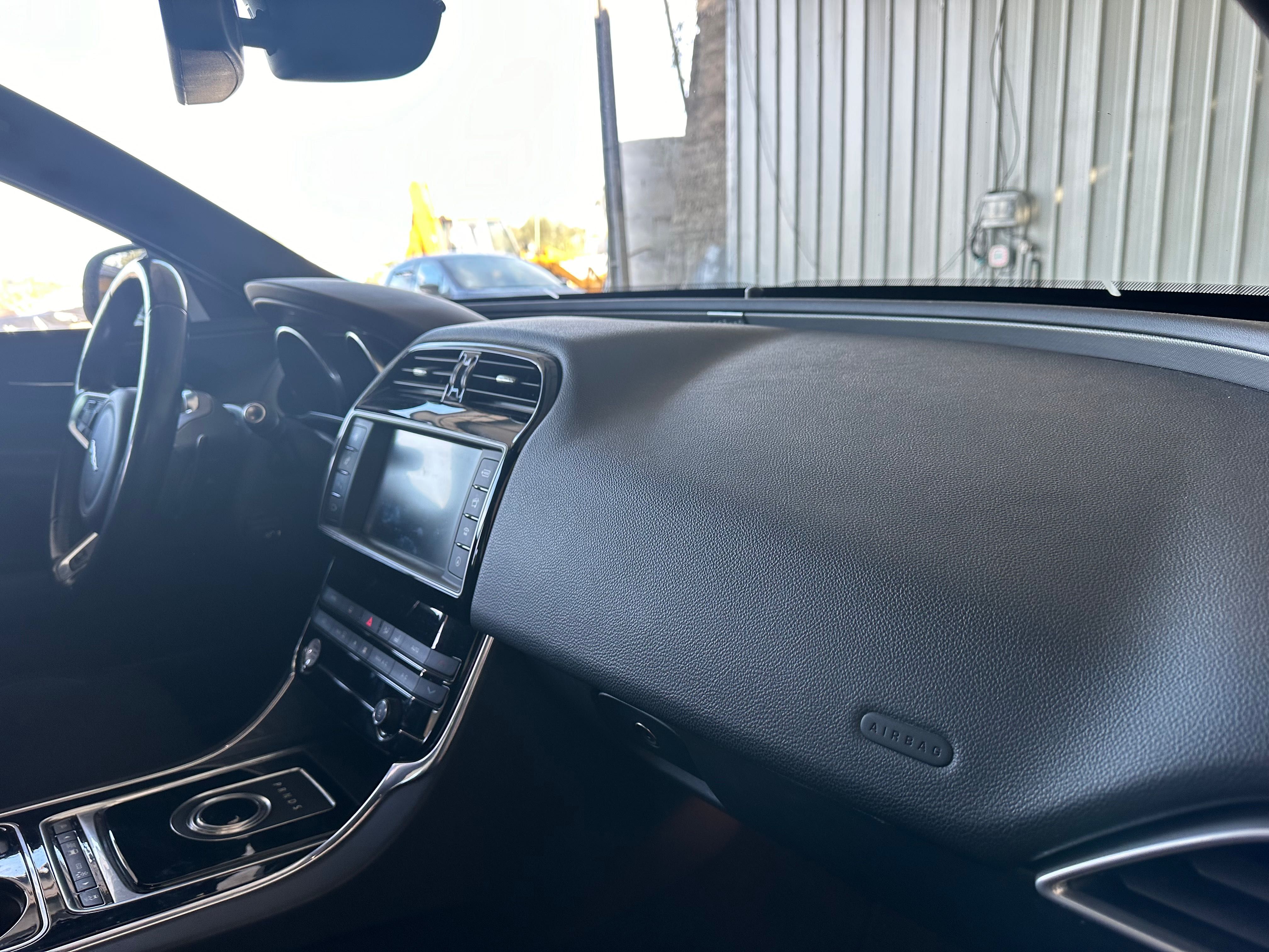 Jaguar XE R Sport.