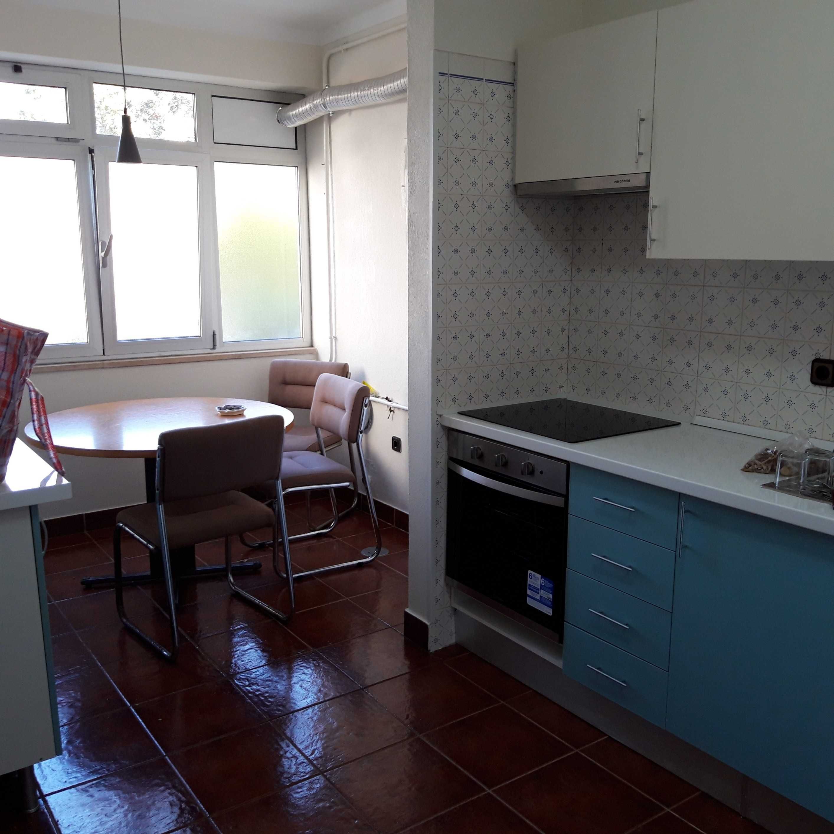 Apartamento T2 com garagem