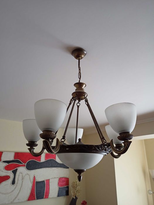 Candeeiros suspensos de estilo clássico em aço e latão envelhecido