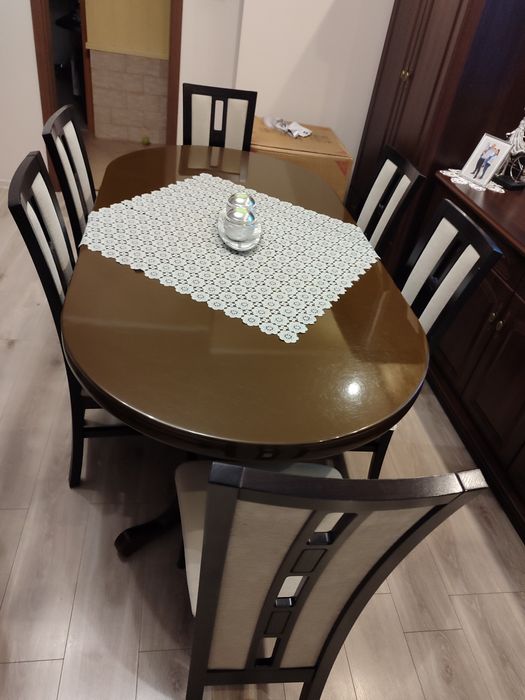 Stół duży i krzesła