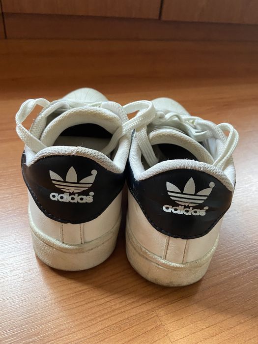 Tenis brancos adidas