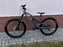 Nowy Enduro/trail Dartmoor Blackbird 27,5 M, RS Yari + Super Delux