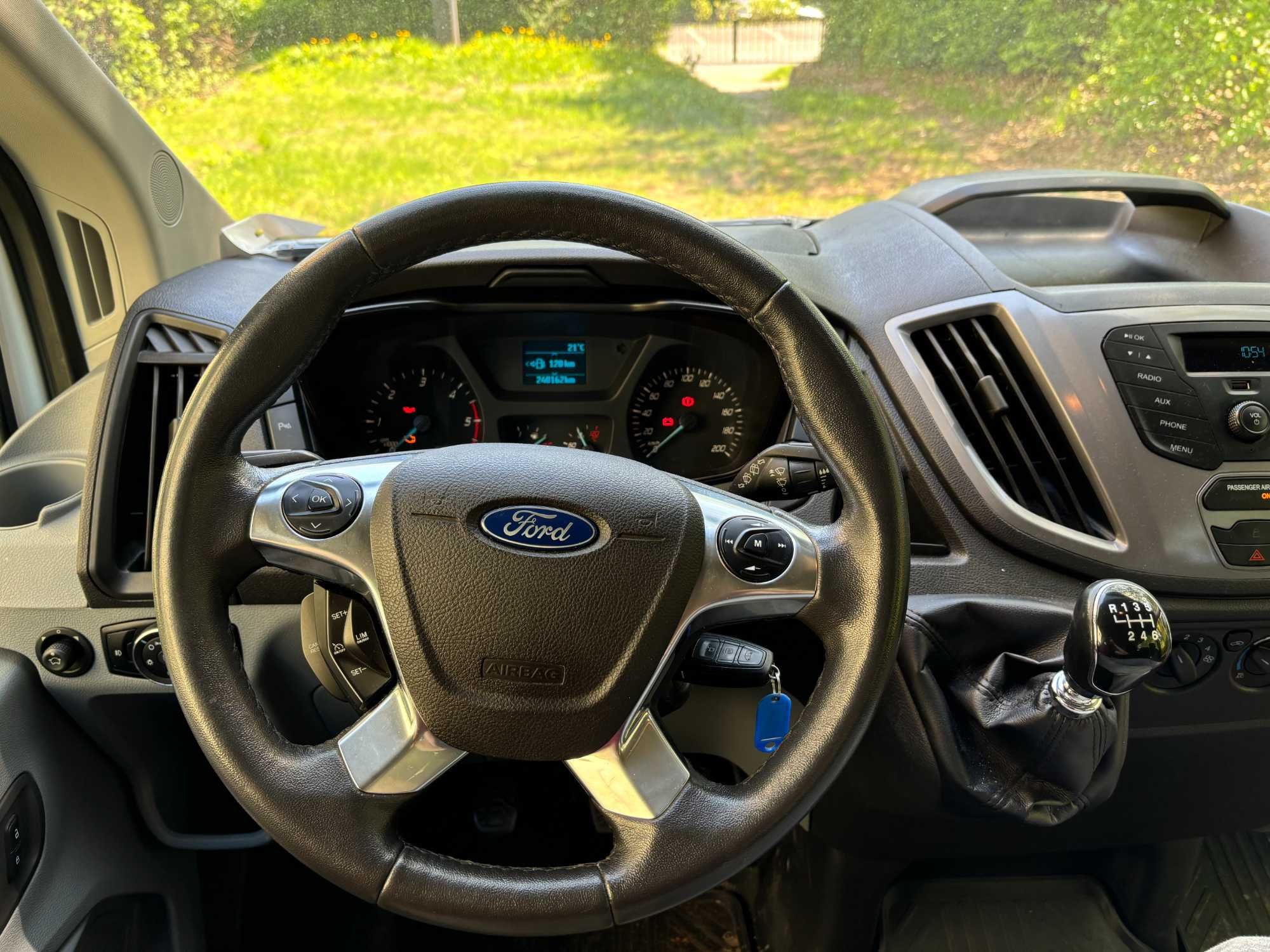 Ford Transit 2015 BUS Przewóz osób niepełnosprawnych 9 os. do 6 wózków