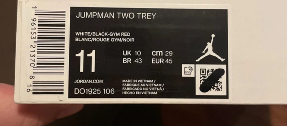 Sapatilhas Jordan Jumpman two trey brancas