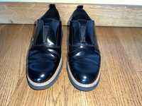 buty półbuty loafersy czarne lakierek 36 Zara