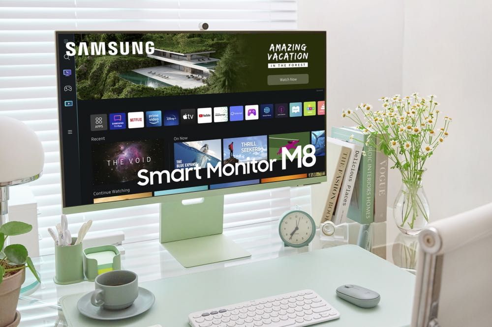 Монитор Samsung Smart M8