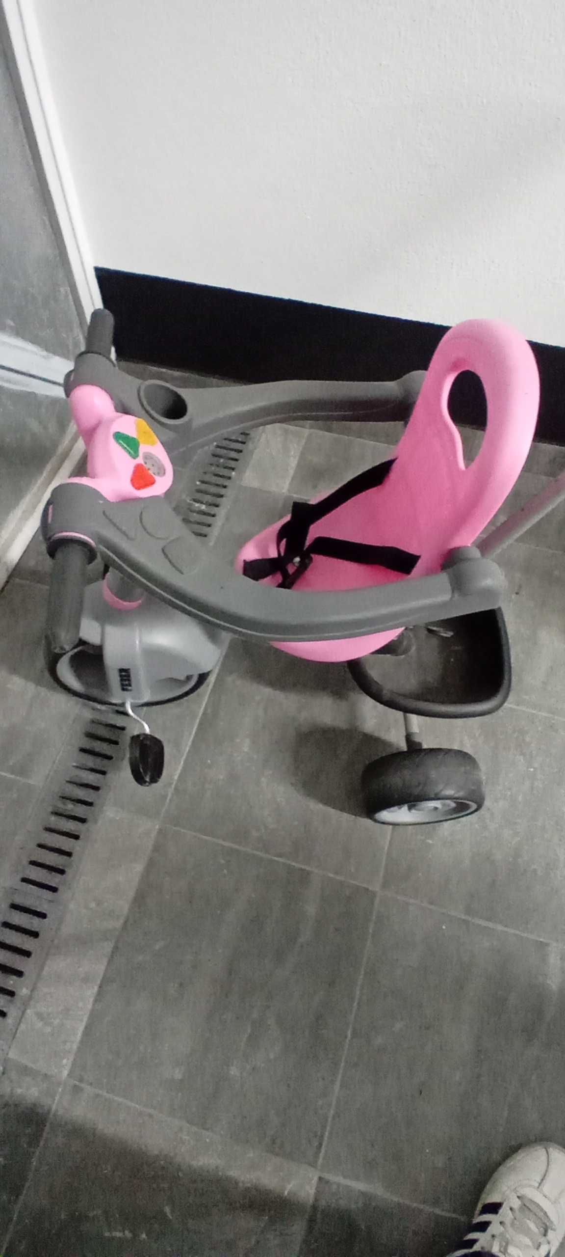 Triciclo de criança