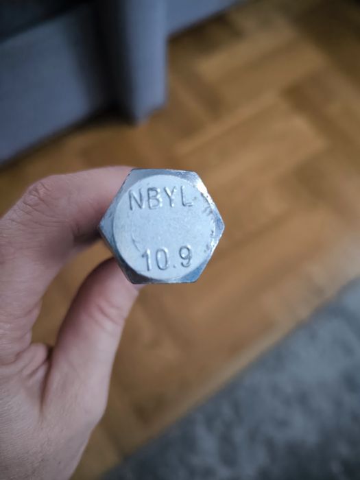 Śruby  16mm 95mm