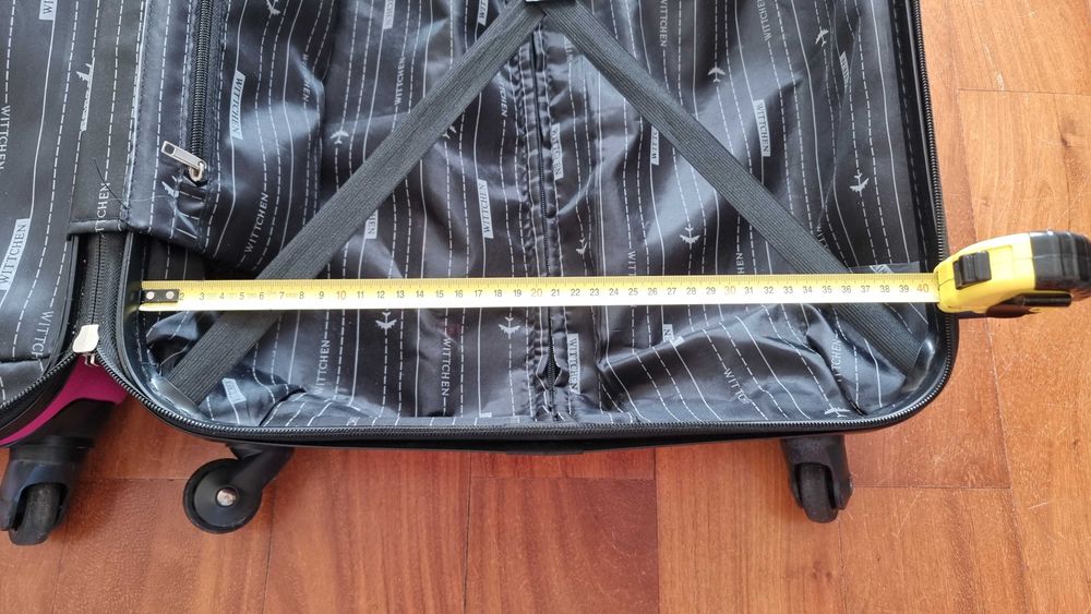 Różowa walizka podróżna Witchen o wymiarach 65x45x27 cm