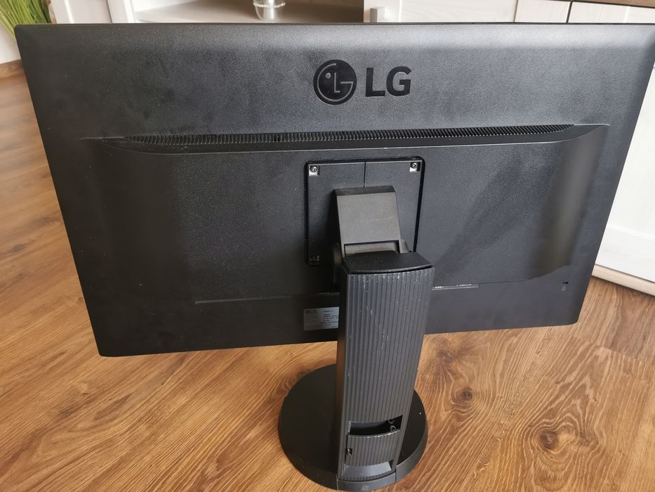 Monitor LG 27BN65YP-B 68,6cm 27″ 1920×1080 Full HD LCD Czarny