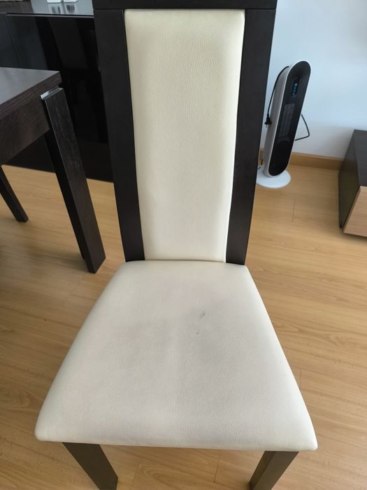 Conjunto de Sala - Mesa e 6 cadeiras